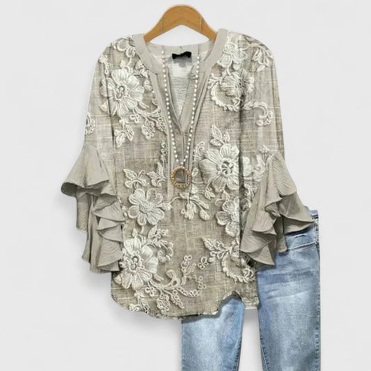 MARIT | Let bluse med flæser