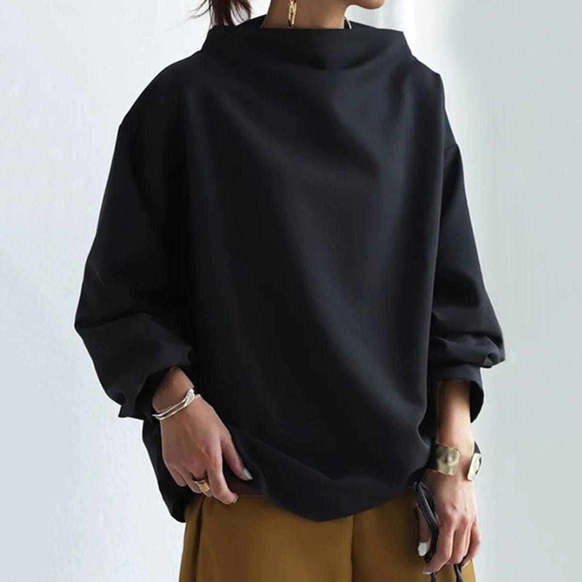 HEDDA | Blød bluse med høj hals